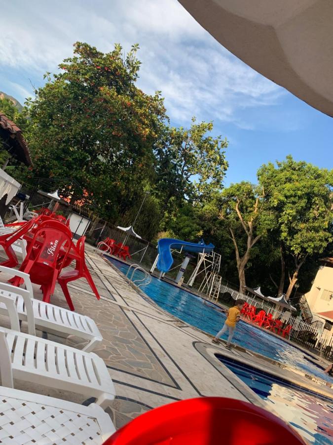 Finca Hotel Pinares 라 핀타다 외부 사진